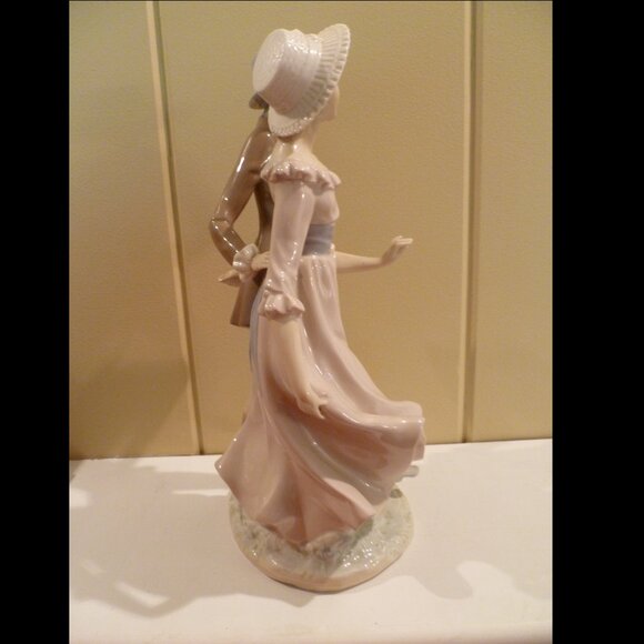 Nao by Lladro Vintage 1978 Figurine #278 Merry Youth Couple Strolling - Picture 3 of 15